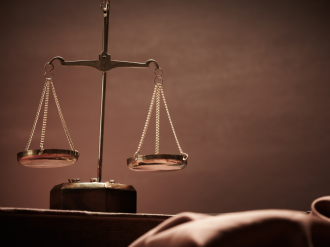 Diffamation : la plainte de la LDH contre le maire de Mandelieu rejetée par le Tribunal Correctionnel de Paris