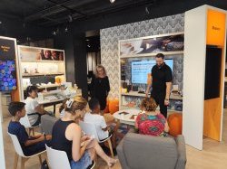 Orange présente à Cannes son dispositif SaferPhone pour un numérique plus sûr pour les jeunes