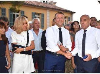 A Brégançon, Emmanuel Macron va rencontrer Angela Merkel