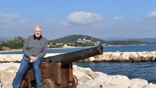 À La Londe-les-Maures, la passion du ciel et de l'engagement militaire de Prix Pierrat