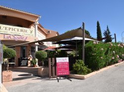 A La Londe-les-Maures, La Cigale, gastronomie et cave à manger