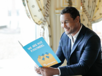 Thierry Dusautoir, ancien joueur international de rugby, rejoint officiellement ALLMYSMS.COM