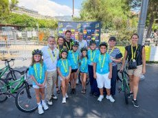 À Nice, six enfants du Secours populaire repartent avec un vélo grâce à l'opération « Un Enfant, un Vélo »