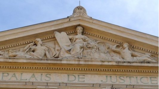 Les tribunaux de commerce fonctionnent « malgré tout »