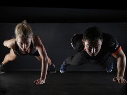 Pour rester en forme à la maison, Cannes propose 1 vidéo quotidienne de coaching sportif 