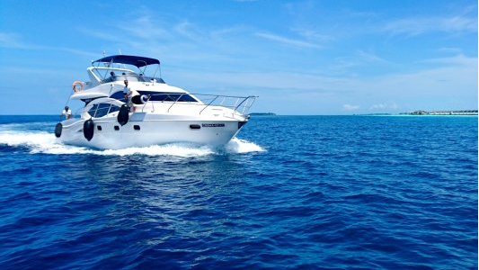 Wiziboat déploie son offre dans 21 ports français et vise une entrée en bourse