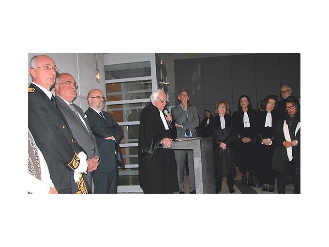 In memoriam : Maître (…)