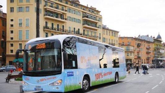 La Métropole Nice Côte d'Azur poursuit l'expérimentation de bus électriques sur son réseau de transport
