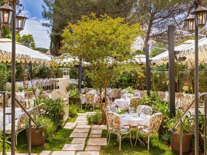 À Saint-Tropez, deux (…)