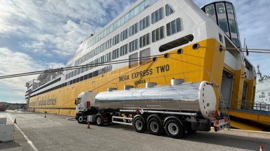 A Toulon, première opération de soutage de biocarburant en Méditerranée