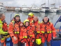 A Hyères, 14 Sauveteurs en Mer en formation 