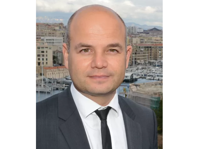 Lionel Canesi élu préside