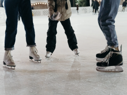 Beaulieu-sur-Mer : Avis de marché pour la livraison, installation, location, démontage et gestion d'une patinoire synthétique pour les fêtes de fin d'année