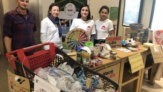Plastic Attack, opération de désemballage volontaire en région Sud