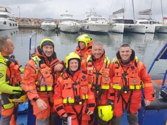 A Hyères, 14 Sauveteurs en Mer en formation 