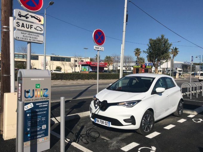 Bornes électriques, (…)