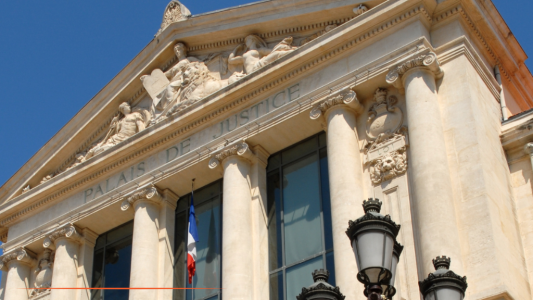 Homicide familial à Nice : un mineur de 13 ans mis en examen