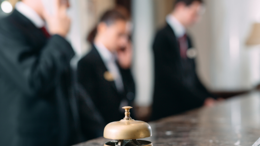 Besoins en main-d'œuvre (BMO) 2026 : 44 250 recrutements attendus en 2026 dans le 06, des tensions toujours fortes sur le marché de l'emploi