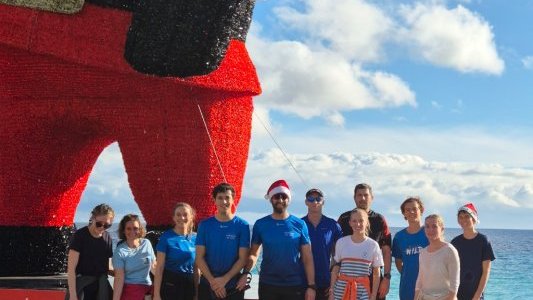 Baskets, soleil et esprit de Noël : le Barreau de Nice en mode footing sur la Promenade