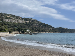 Constructions illicites en surplomb de la plage de la Mala et à Eze : des peines significatives pour les propriétaires 