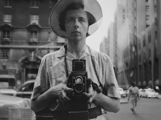 Vivian Maier crée le beau dans le banal