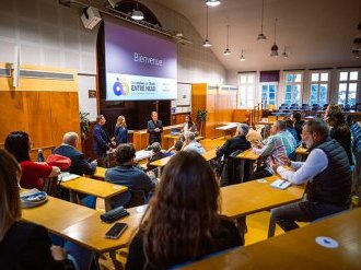 Médiation en entreprise : Les clés de l'école Entre Head pour prévenir et résoudre les conflits