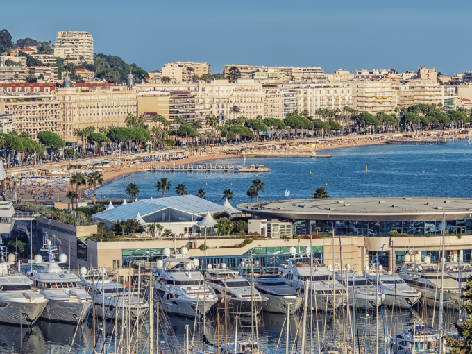 Cannes se classe en (…)