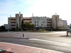 Embellissement du centre-ville de Mandelieu : le Maire obtient d'ADOMA la démolition du foyer logement