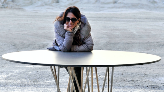 Nadine Solomas poursuit l'œuvre de son père maître-ébéniste