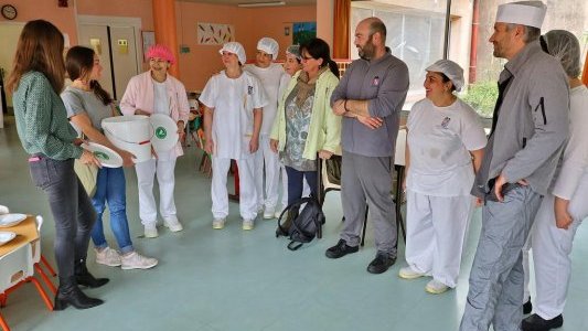 Au Pradet, pour les biodéchets des écoles, un partenariat avec Les Alchimistes
