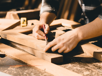 Eze : avis de marché pour la construction d'une guérite sur le parking bus de la commune 