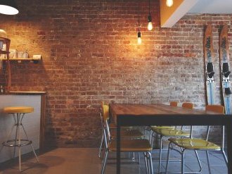 Aides renforcées pour les hôtels, cafés et restaurants en décembre