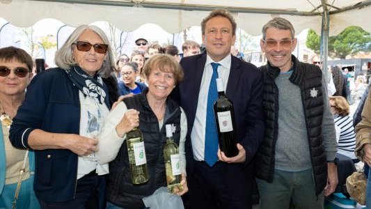 À La Londe-les-Maures, plusieurs milliers de visiteurs célèbrent les vins !