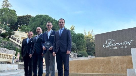 Joël Darfeuille, réceptionniste du Fairmont Monte Carlo, meilleur Réceptionniste de France