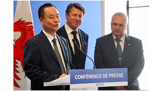 Aéroport : quand la Chine s'éveille au tourisme et aux affaires sur la Côte