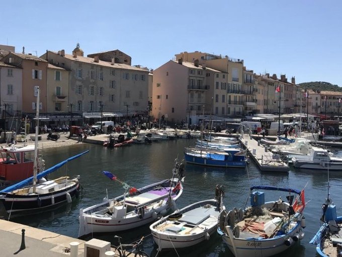 A Saint-Tropez, des (…)
