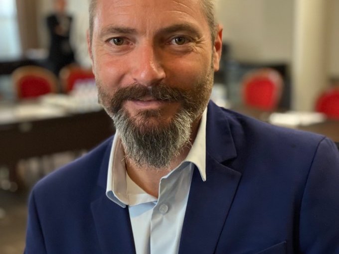 Municipales : Un manifest