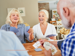 À Nice, des « pauses fraîcheur » proposées aux seniors tout l'été