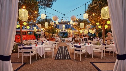 AREV Saint-Tropez a dévoilé sa nouvelle terrasse