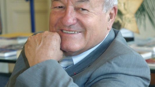La classe politique marquée par la disparition de Bernard Brochand