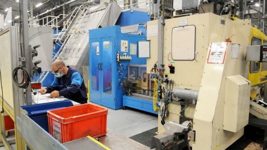 À l'épreuve de la Covid-19, l'économie 06 toujours en zone de turbulences