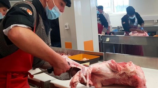 Raphaël MEFFRE remporte la finale régionale du Meilleur Apprenti de France filière boucherie