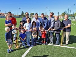 Une pelouse synthétique pour l'équipe de rugby