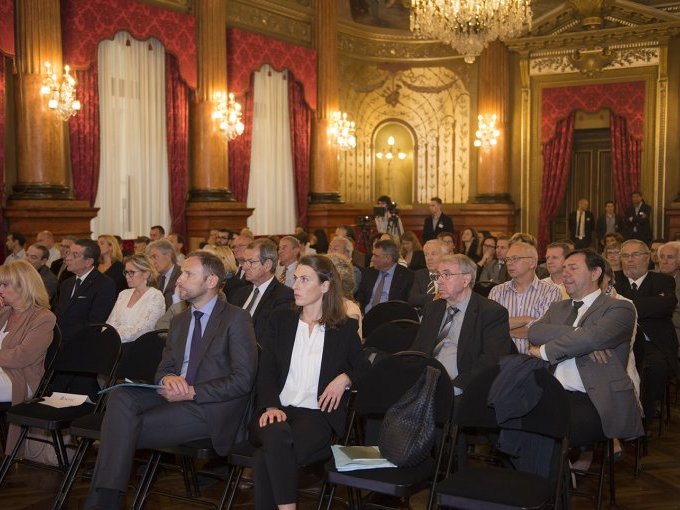 Le colloque « Droit (…)