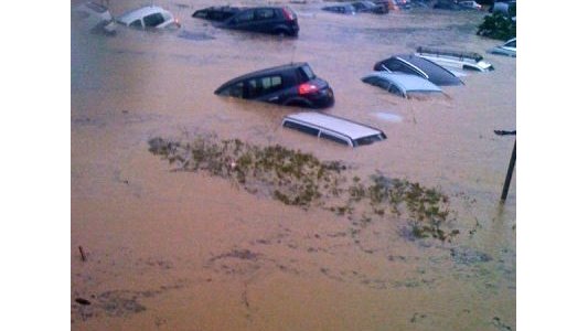 Catastrophes naturelles : drames humains et enjeux économiques