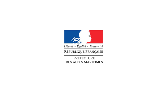  Jean-Pierre Floris, délégué interministériel aux restructurations d'entreprises sur le site de GALDERMA le 5 juillet