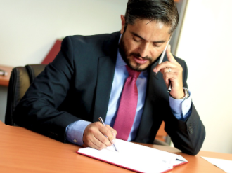 Avocats : Honoraires et clauses abusives