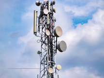 Acquisition de SFR : Bouygues Telecom, Free-Groupe iliad et Orange entrent en négociations exclusives avec le groupe Altice France 