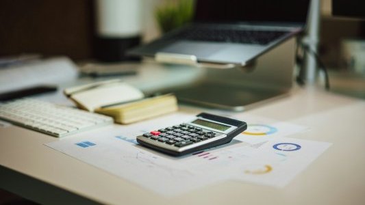 L'avance des réductions et crédits d'impôts sera versée le 15 janvier 2025 à 9 millions de foyers 