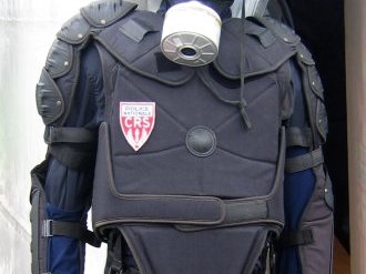 Maintien de l'ordre : l'usage des armes répond à un mode d'emploi précis